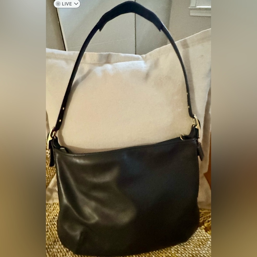 1989 Coach Fine Grain Black Leather Shoulder Bag